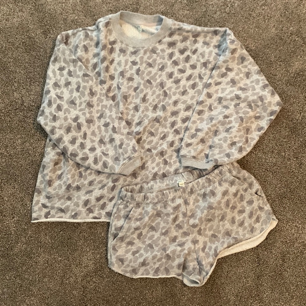 Aerie sweatshirt and short set